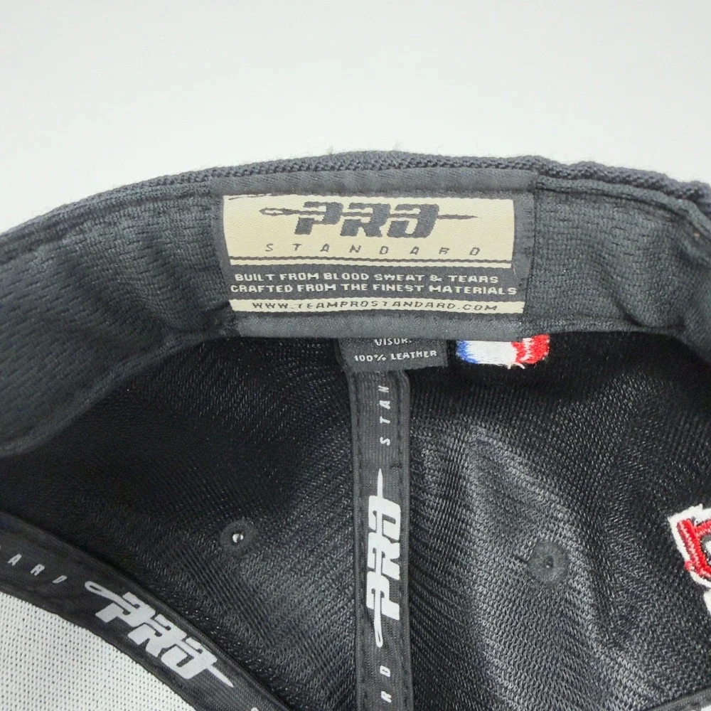 Pro Standard Chicago Bulls Snapback Hat Leather Brim Black Red - Picture 7 of 10